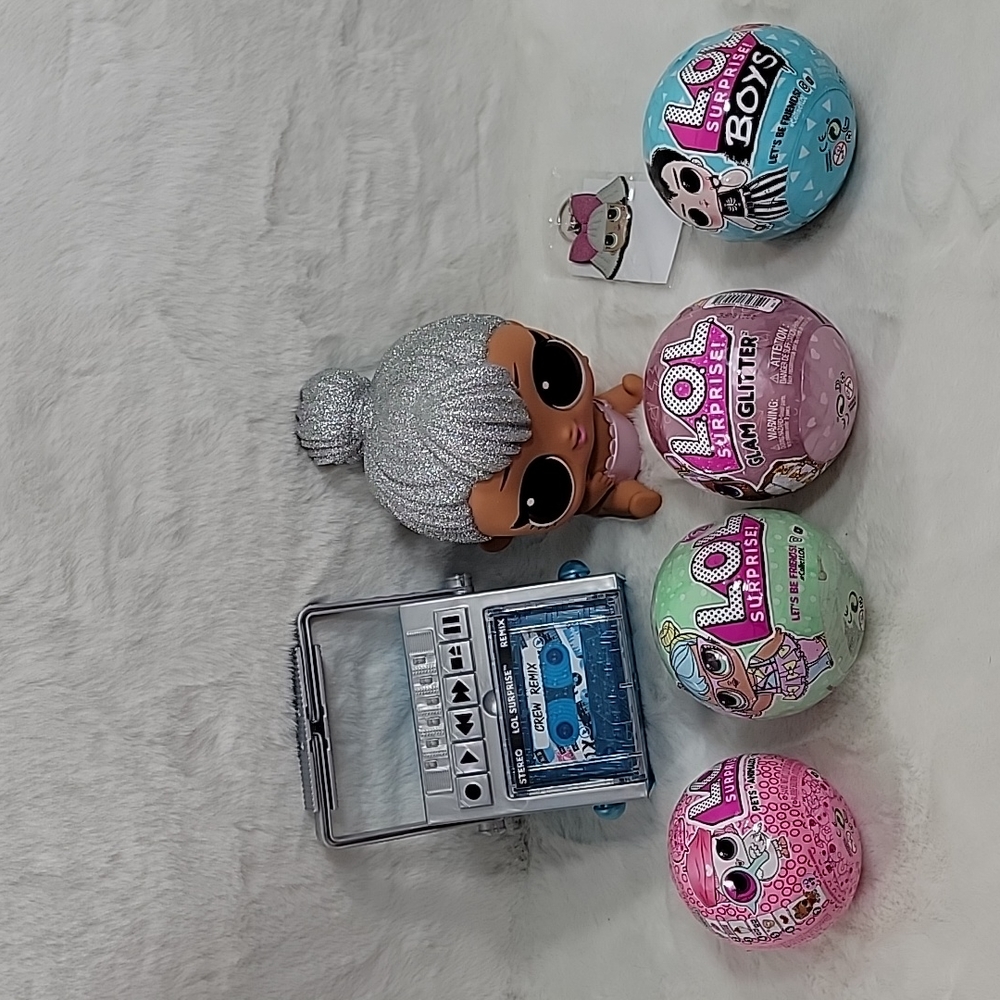 L.O.L. Surprise Bundle of 7